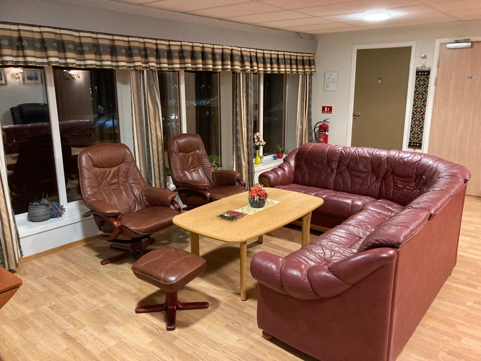 Fiskarheimen Havly, Rost Hotel Bagian luar foto
