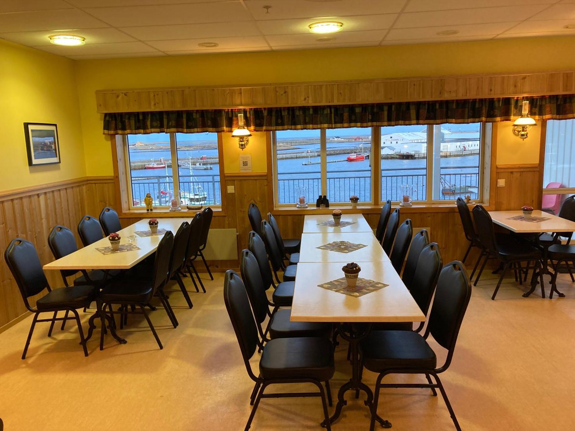 Fiskarheimen Havly, Rost Hotel Bagian luar foto