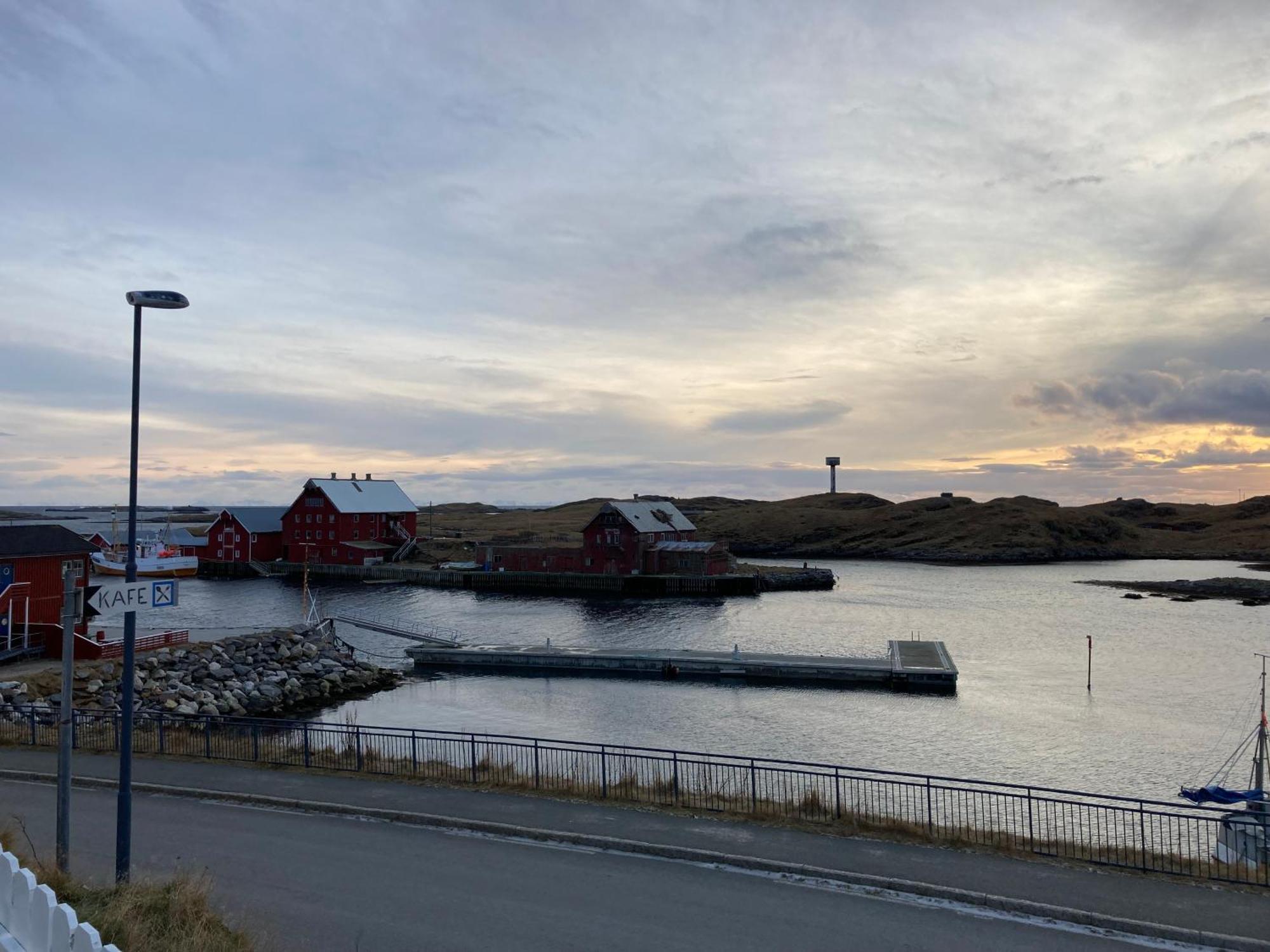 Fiskarheimen Havly, Rost Hotel Bagian luar foto