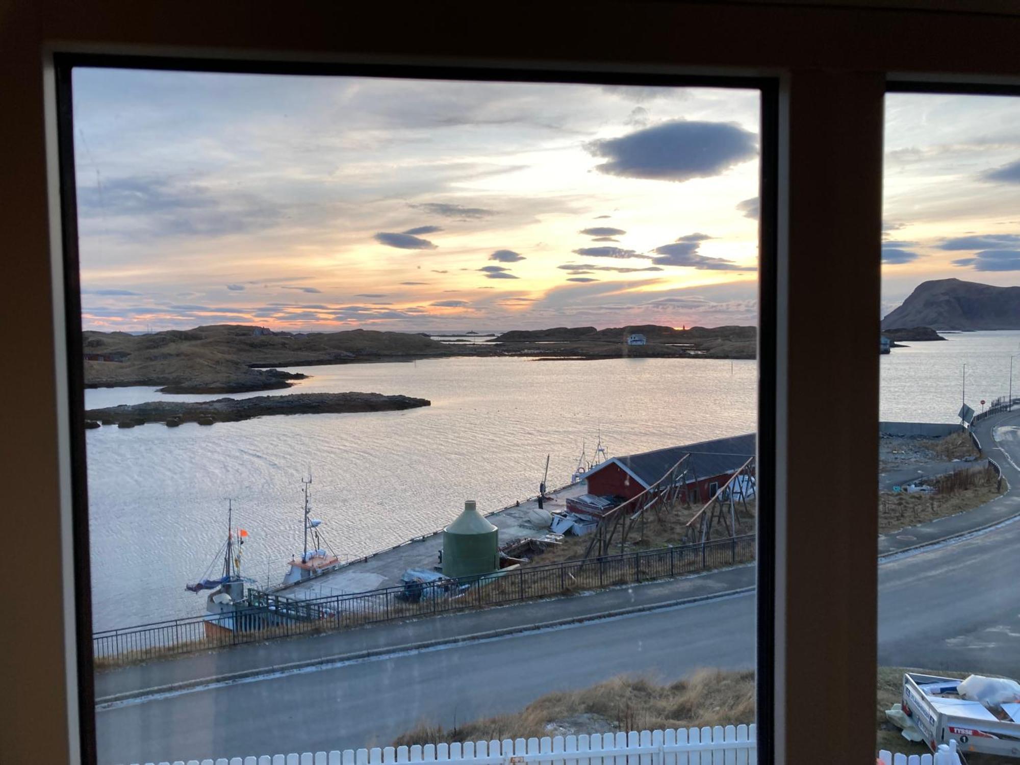 Fiskarheimen Havly, Rost Hotel Bagian luar foto
