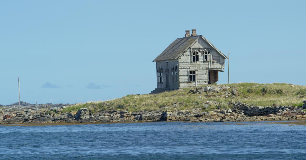 Fiskarheimen Havly, Rost Hotel Bagian luar foto