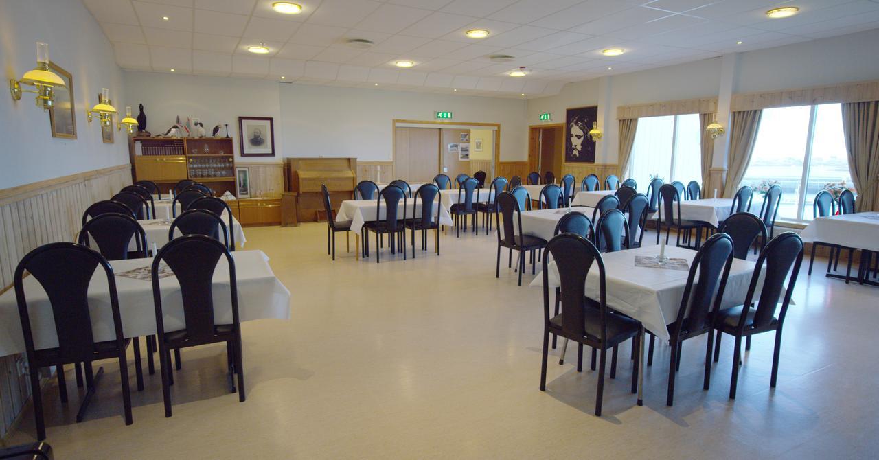 Fiskarheimen Havly, Rost Hotel Bagian luar foto