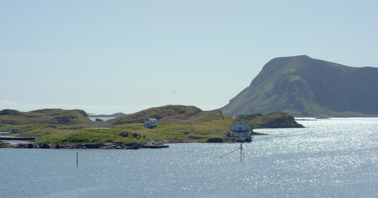 Fiskarheimen Havly, Rost Hotel Bagian luar foto